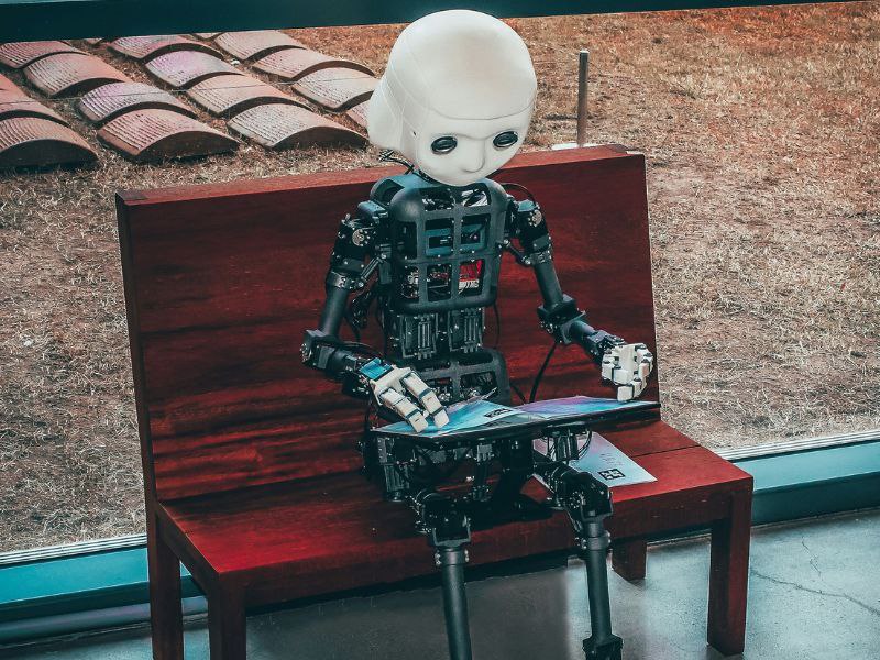 هوش مصنوعی قادر به جایگزینی نقش‌ها در روابط عمومی است؟