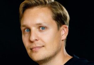 چگونه کارشناسان روابط‌عمومی استارتاپ‌ها را در فرآیند توسعه سریع هدایت می‌کنند؟