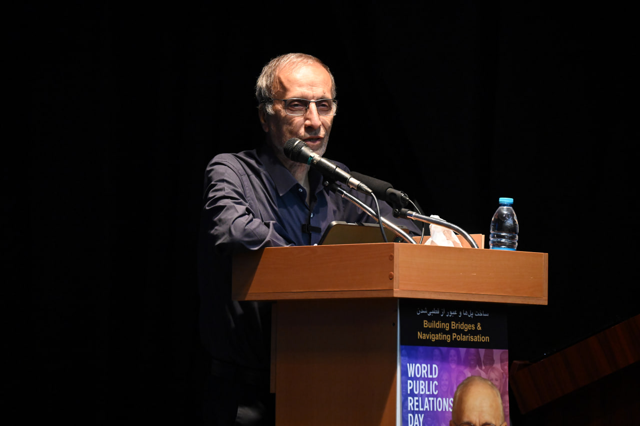 مستندسازی مشکلات جامعه وظیفه اساسی روابط‌عمومی است