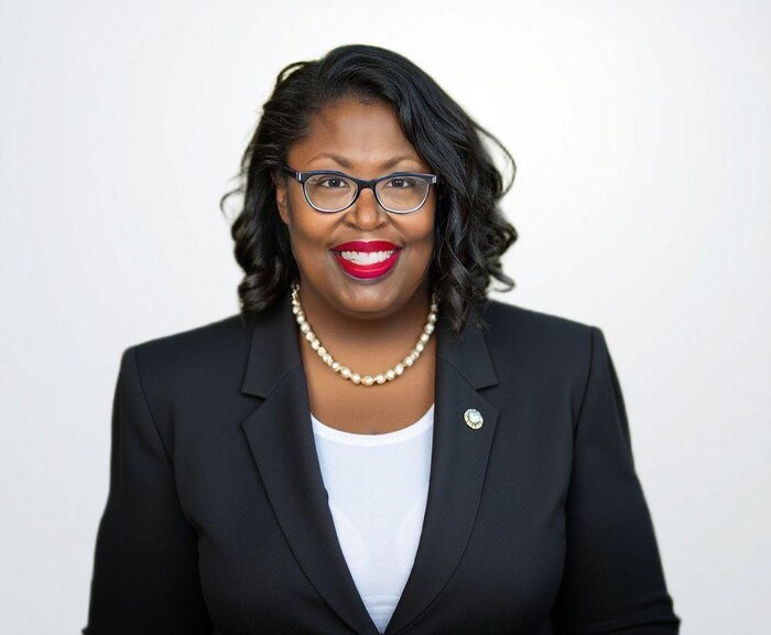 راهکار فرهنگ بازسیم‌سازی‌شده برای مقابله با ترس از بیکاری در عصر هوش مصنوعی