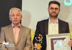 نشان عالی مدیریت روابط عمومی ایران به منطقه آزاد ارس رسید