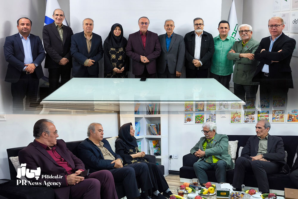 تجلیل از نویسندگان و پدیدآورندگان آثار حوزه روابط‌عمومی