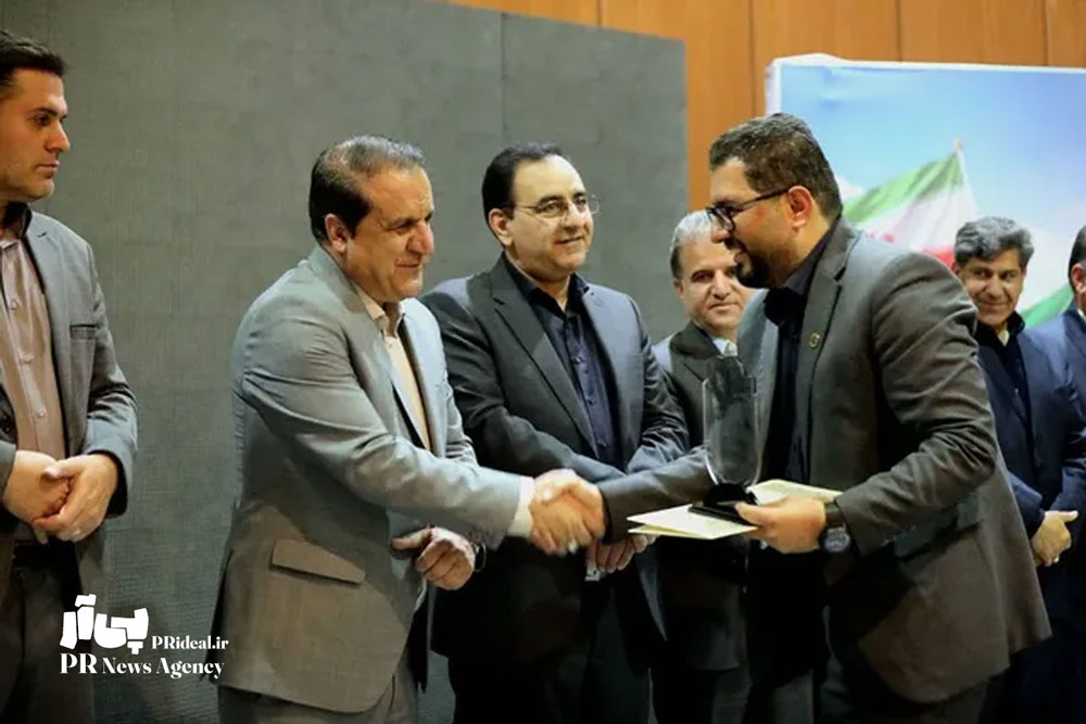 روابط عمومی شرکت گاز استان ایلام بر سکوی اول ایستاد