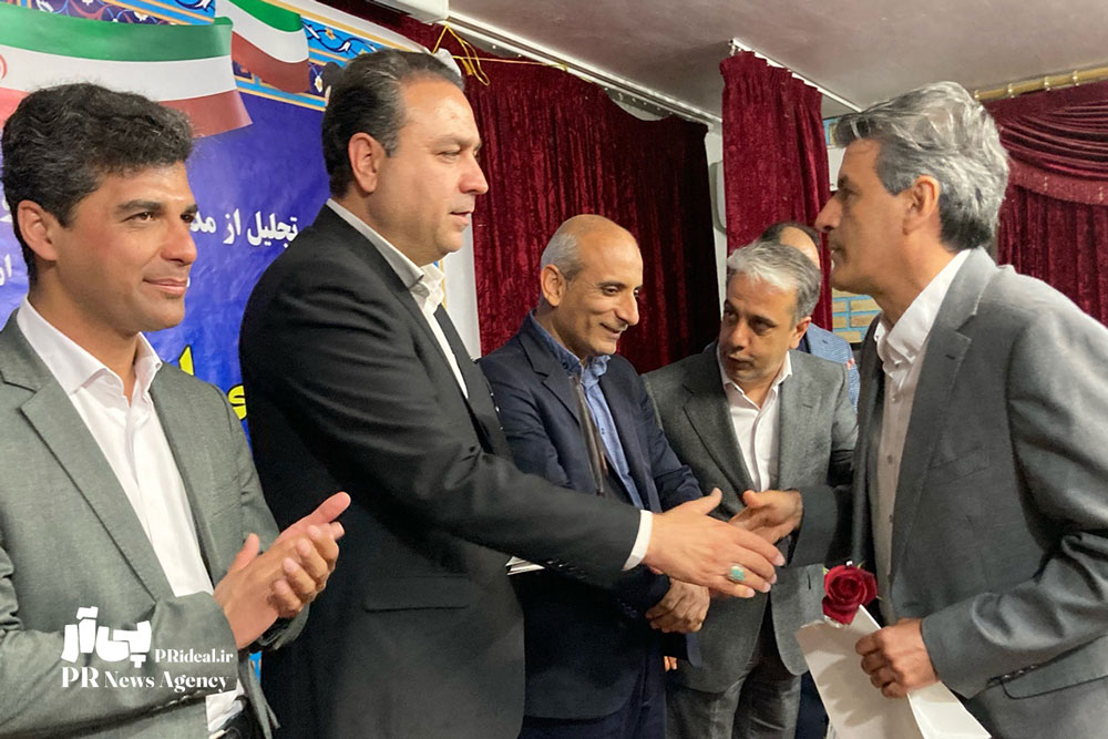 روابط عمومی، ویترین توانمندی‌های شرکت و عامل انسجام