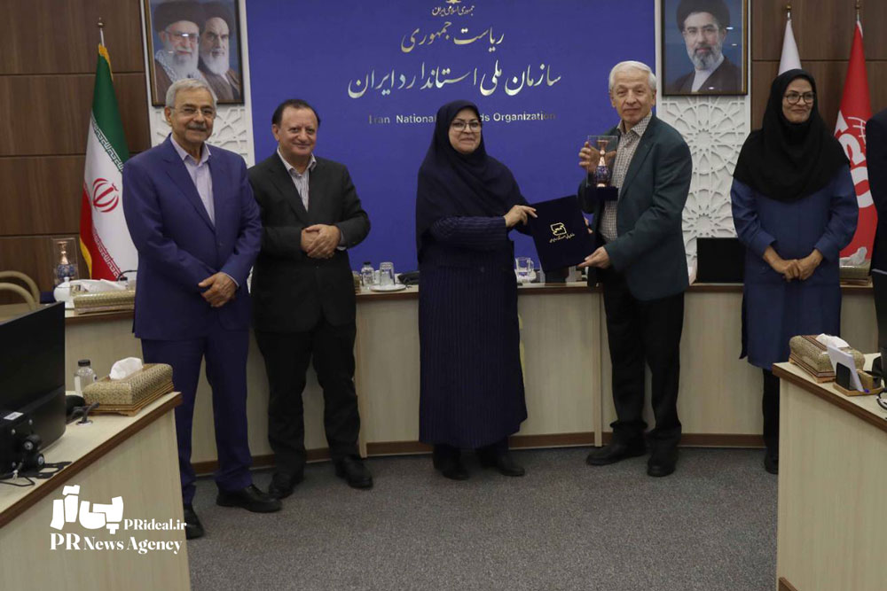 بدون روابط عمومی، استانداردها پشت در می‌مانند